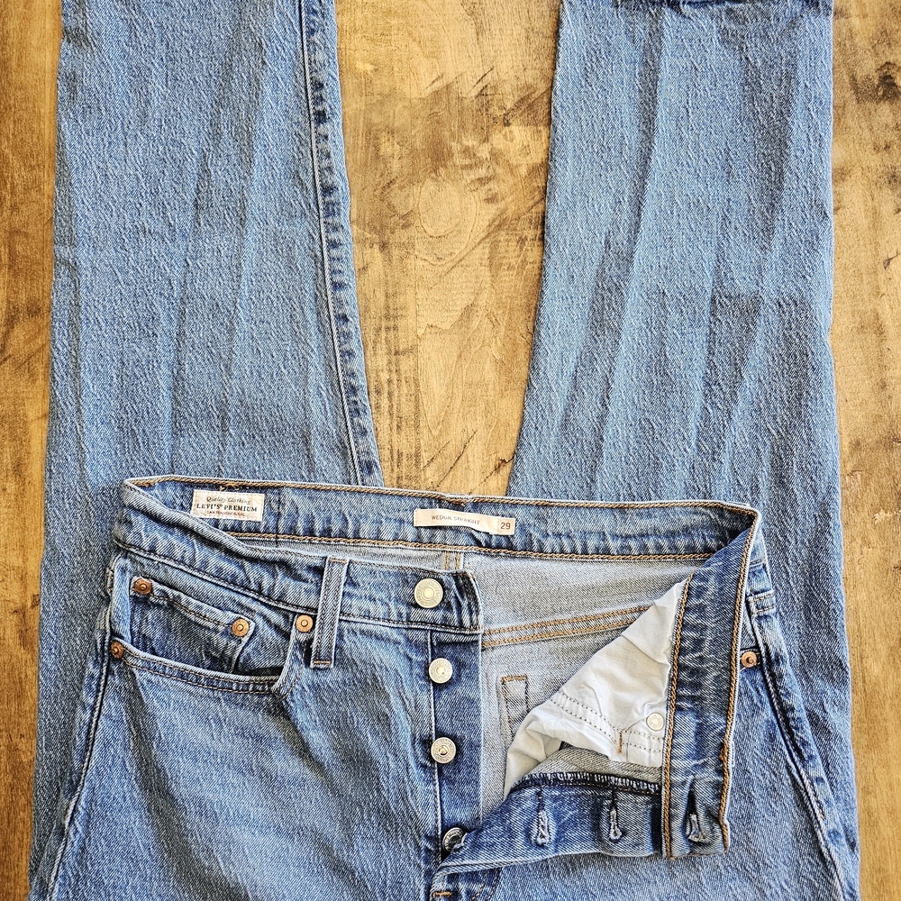 Levis Wedgie Straight